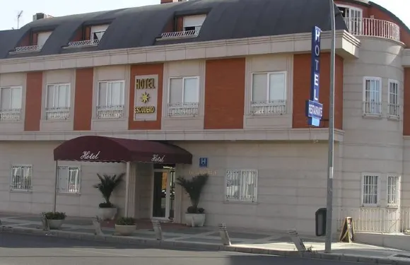 埃斯庫德羅酒店