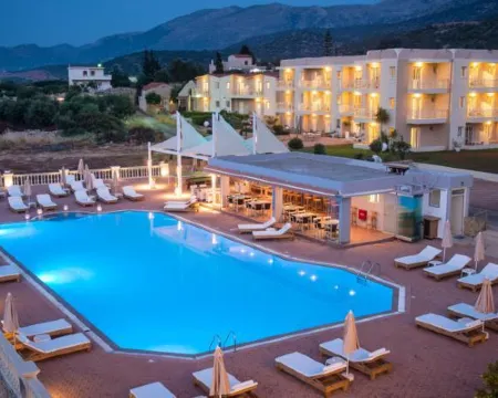 ノトス ハイツ ホテル ＆ スイーツ マリアのホテル