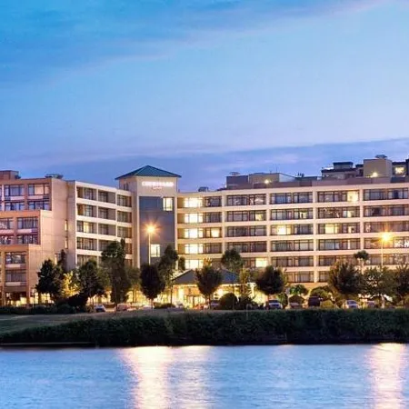 Courtyard Seattle Downtown/Lake Union Отели рядом с достопримечательностью «Тихоокеанский научный центр»