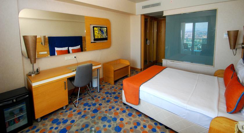 Marina Hotel & Suites Kusadasi