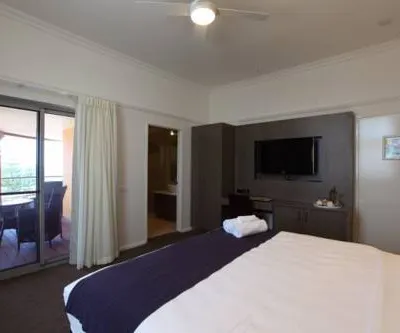Cottesloe Beach Hotel Отели рядом с достопримечательностью «Тюрьма Фримантла»