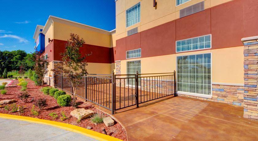 villa nueva apartments albuquerque