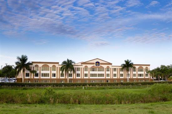 Best Western Plus Ambassador Suites Venice Room Reviews Photos Venice 2021 Deals Price Trip Com