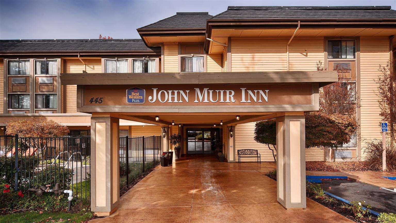 Best Western John Muir Inn
