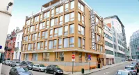9Hotel Chelton Hotels near Autoworld Brussels