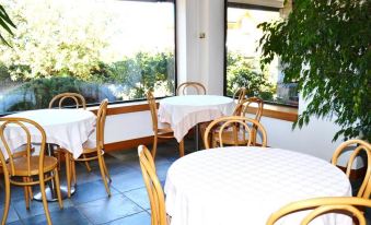 Hotel Canturio - Housity