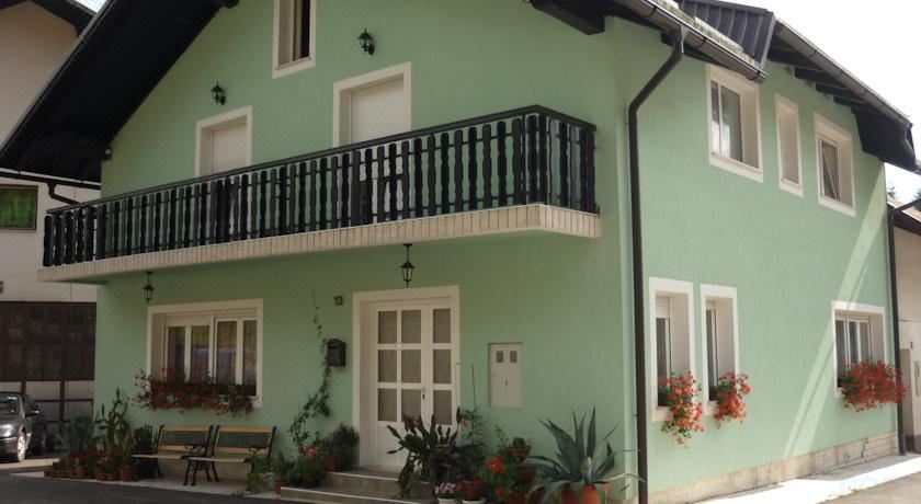 Guest House Potok - Housity
