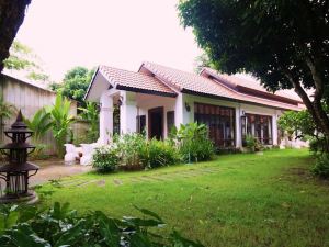 Rice Barn and Rooms