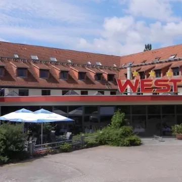 West Hotel an der Sächsischen Weinstrasse
