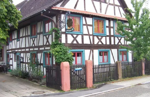 祖爾索納温特恩維爾潘森酒店