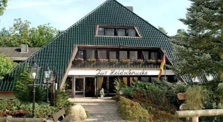 Hotel Zur Heidschnucke Отели в г. Буххольц-ин-дер-Нордхайде