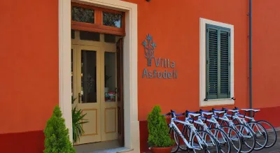 Hotel Villa Gli Asfodeli Hotel dekat Mandra Edera