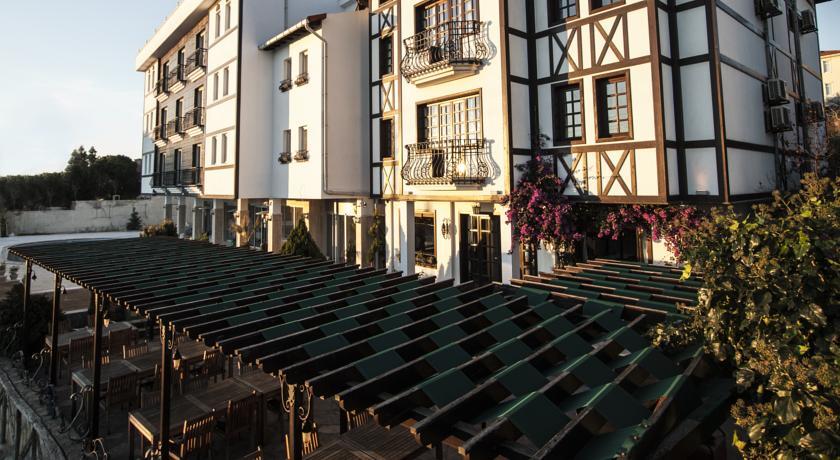Zinos Hotel