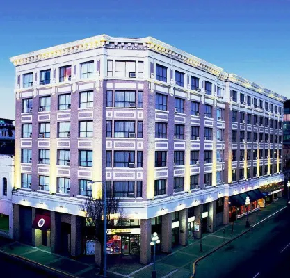 Best Western Plus Carlton Plaza Hotel