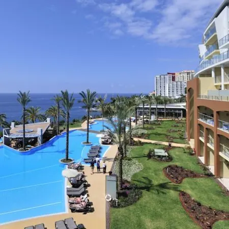 Pestana Promenade Ocean Resort Hotel