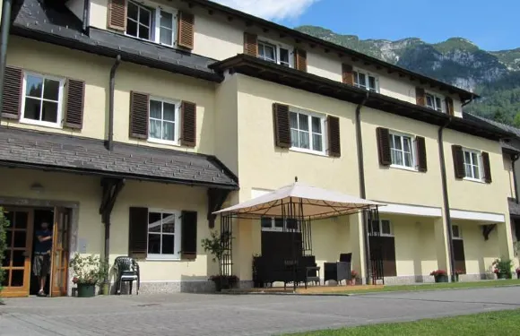 奧地利體育度假村，BSFZ上特勞恩