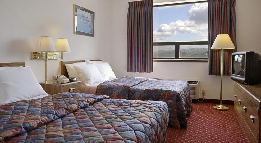 Red Roof Inn & Suites Newburgh – Stewart Airport