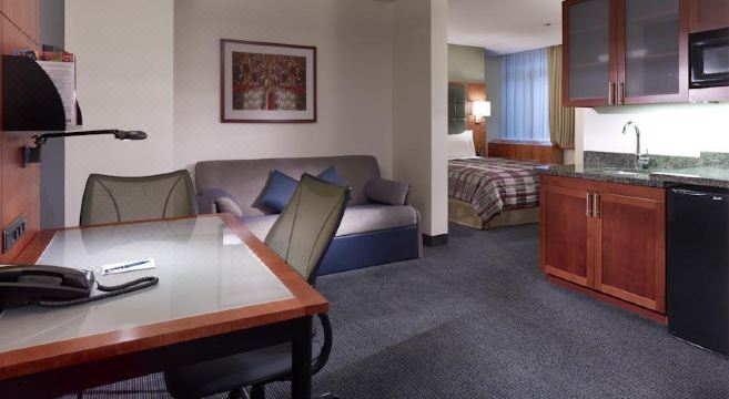 파이낸셜 디스트릭트 거리 풍경