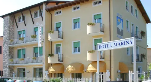 Hotel Marina - 2-Star