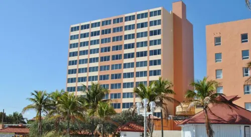 Hollywood Beach Tower Hotels in Hollywood