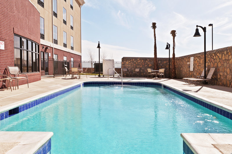 Holiday Inn Express & Suites El Paso Airport, an Ihg Hotel