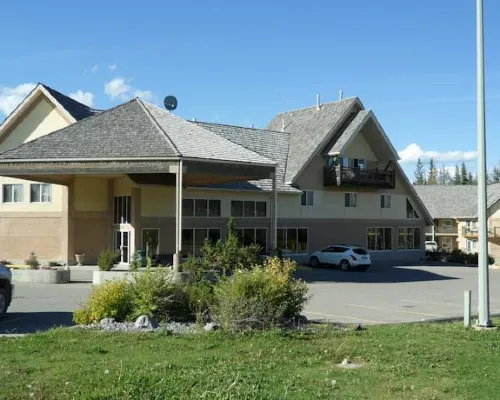 Lakeview Inns & Suites - Hinton Hotels in Hinton