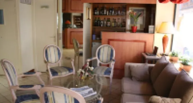 布洛涅比揚古巴黎酒店