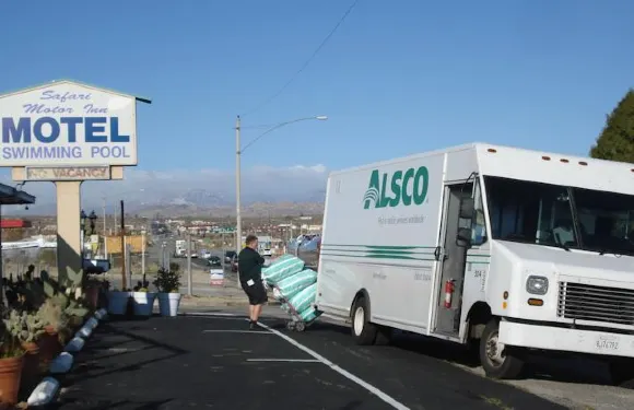 野生動物園汽車旅館 - 約書亞樹