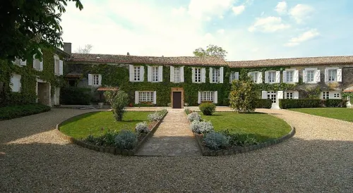 Logis Hotels Domaine du Châtelard