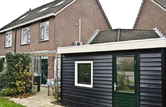 多德雷赫特斯拉本公寓