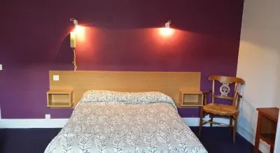 Logis Hotel du Chateau โรงแรมใกล้E2se