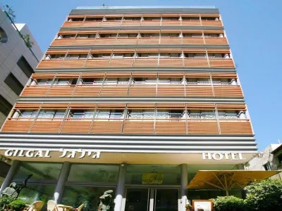 Hotel Poli Urban by Afi Hotels のホテル