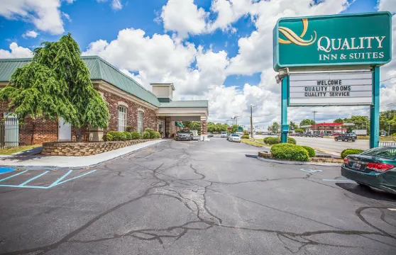 格林維爾套房酒店