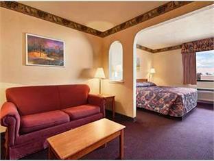 Quality Inn & Suites Albuquerque North Near Balloon Fiesta Park