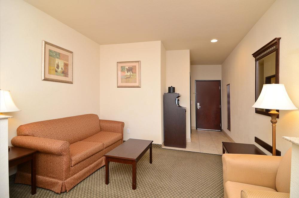 Best Western La Grange Inn & Suites