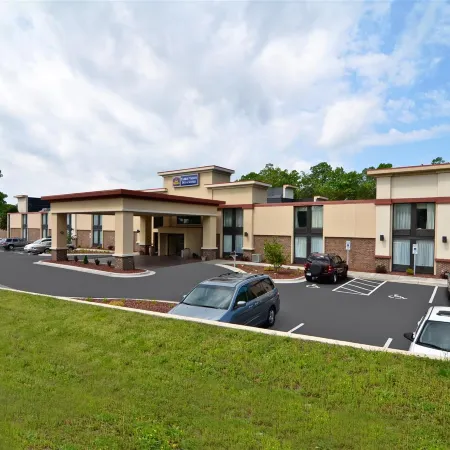 Best Western Plus Yadkin Valley Inn  Suites Отели в г. Север Нобс