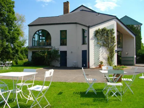 Golf Hotel Colvert - Room Service Disponible Hotel di Levernois