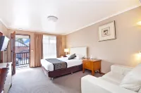 Waves Motel and Apartments Hotels in Warrnambool