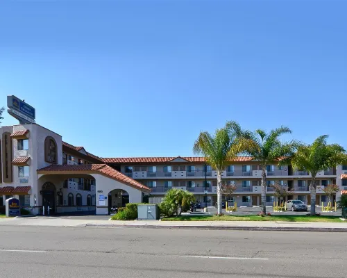 Pleasant Inn Hotels near Green Flash Brewery