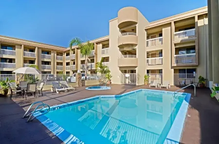 Chula Vista Inn Отели рядом с достопримечательностью «Лас Америка Премиум Аутлетс»