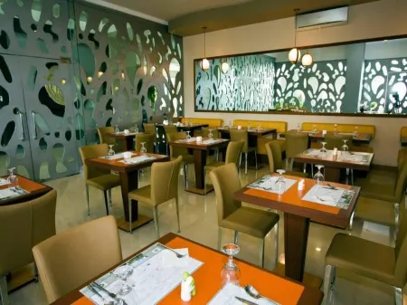 Paseo Premiere Hotel