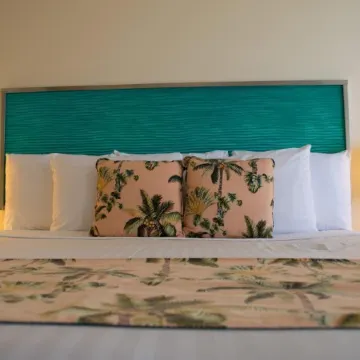 Aqua Palms Waikiki Отели рядом с достопримечательностью «Мэджик Айленд»
