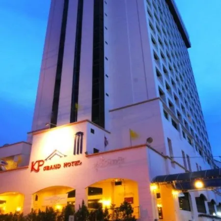 K.P. Grand Hotel Chanthaburi Отели рядом с достопримечательностью «Прибрежное сообщество Чантхабун»