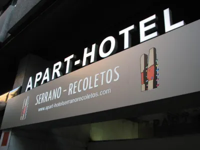 Apartamentos Recoletos Hotel in zona Ekseption