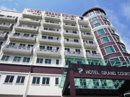 Grand Court Hotel Отели в г. Hilir Perak