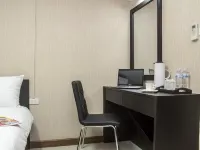 House and Home Residence Hotel in zona Wat Nong Pa Khrang