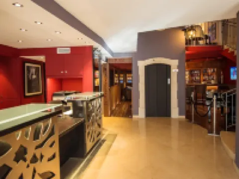 ベストウエスタン プラス カンヌ リビエラ ホテル & スパ カンヌのホテル