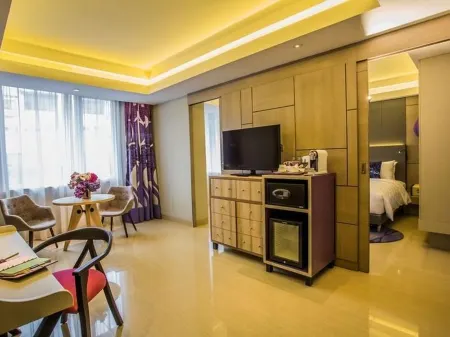 Mercure Jakarta Sabang Отели рядом с достопримечательностью «Централна джамия на Мънтенг»