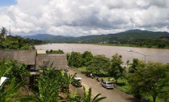 Chiangkhong River View Hotel