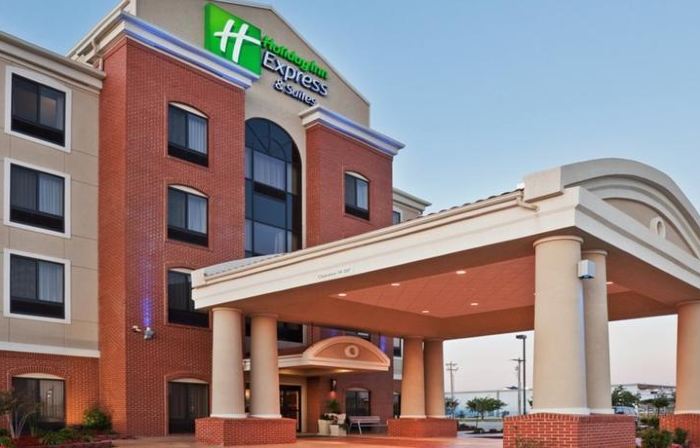 Holiday Inn Express & Suites BAY CITY by IHG